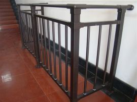 锌钢阳台护栏的施行标准趋势，打造无污染的阳台栏杆